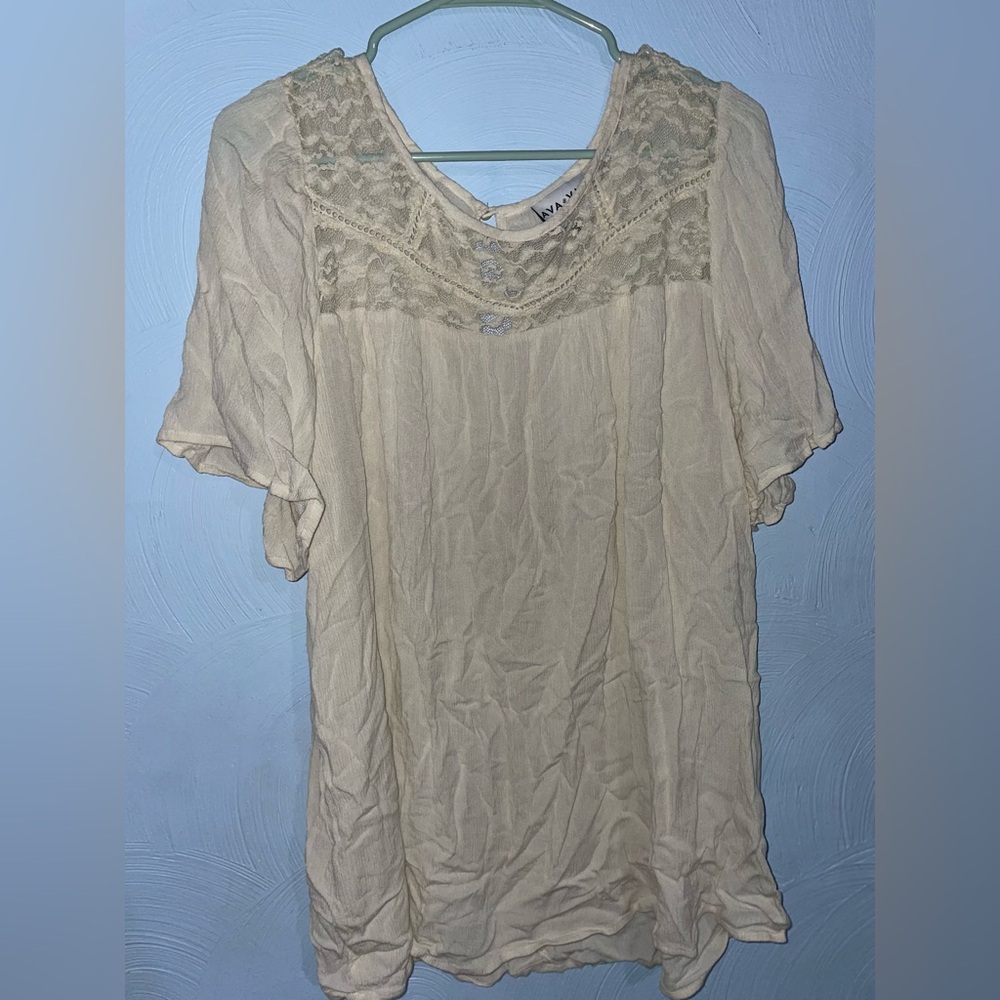 Women’s 1X Ava&Viv Cream Lace Short Sleeve Blouse